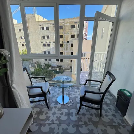 Mh By Malta Holidays 게스트하우스 4*